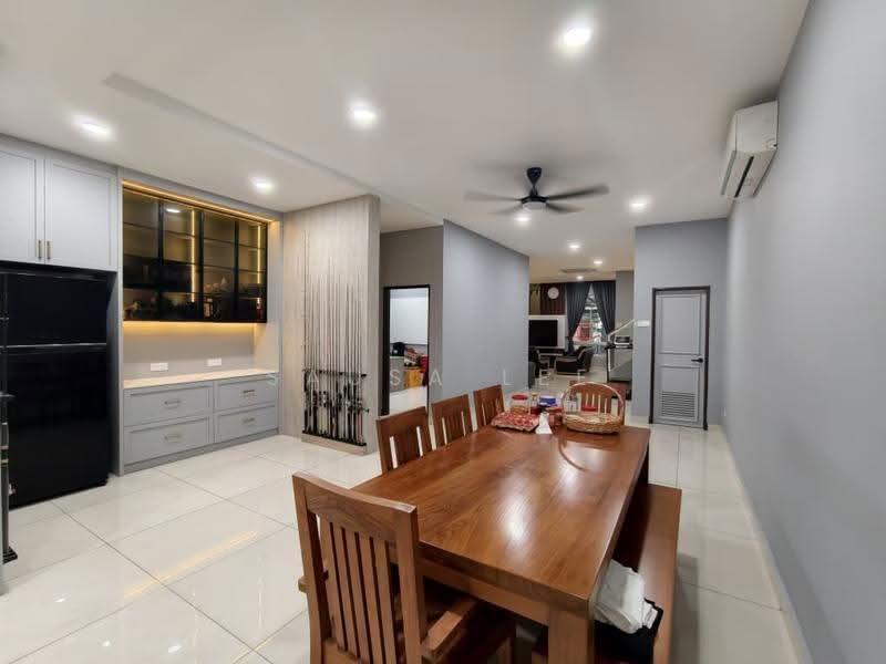 Semi-Detached House for Sale in Taman Nusa Bestari (Iskandar Puteri (Nusajaya)) - Sausa Lee - Dining Room - PropertyGuru.com.my