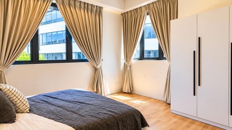 Kediaman Servis untuk Dijual di Radia Residences - Hafiz Sulaiman - Bedroom - PropertyGuru.com.my
