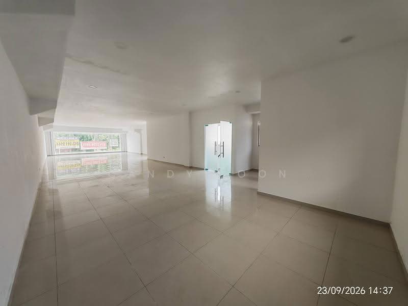 Shop for Rent in Taman Equine (Seri Kembangan) - Candy Soon - Interior - PropertyGuru.com.my