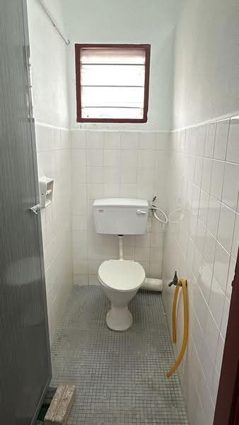 Shop / Office for Rent in Taman Kota Permai (Bukit Mertajam) - Wendy Pey - Bathroom - PropertyGuru.com.my