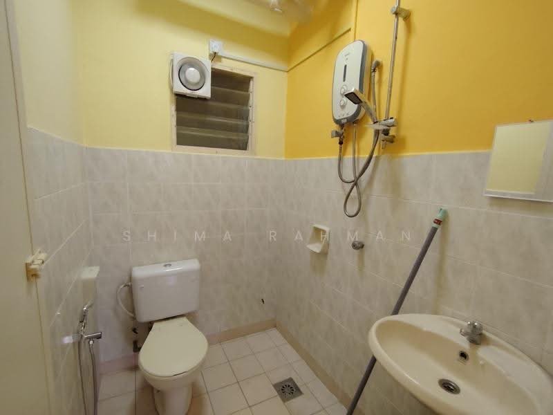 Condominium for Rent at Bayu Tasik 1 - Shima Rahman - Bathroom - PropertyGuru.com.my