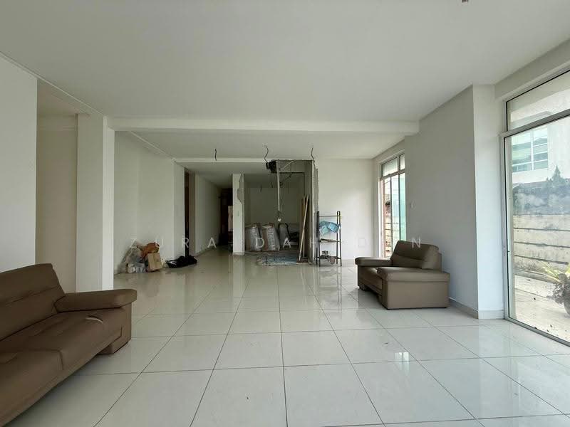 Rumah Banglo untuk Dijual di Cheras (Selangor) - Zuraidah Dan - Living Room - PropertyGuru.com.my