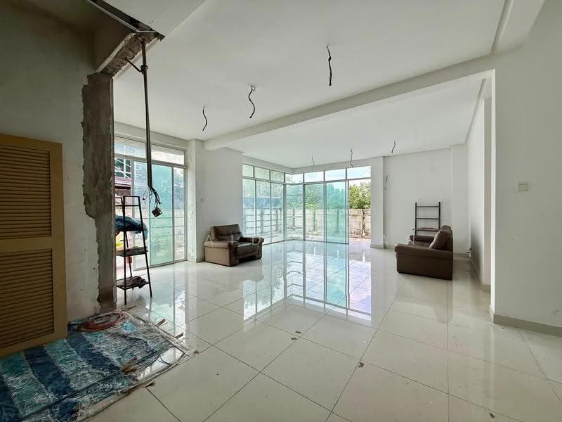 Rumah Banglo untuk Dijual di Cheras (Selangor) - Zuraidah Dan - Living Room - PropertyGuru.com.my