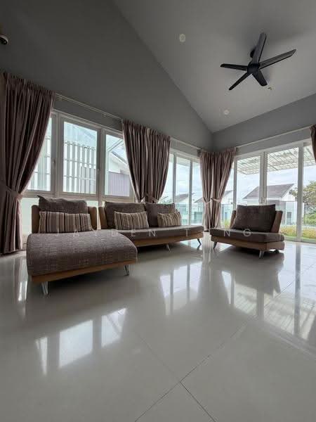 Bungalow House for Rent in Sunway Rymba Hills (Petaling Jaya) - Jayden Tong - Living Room - PropertyGuru.com.my