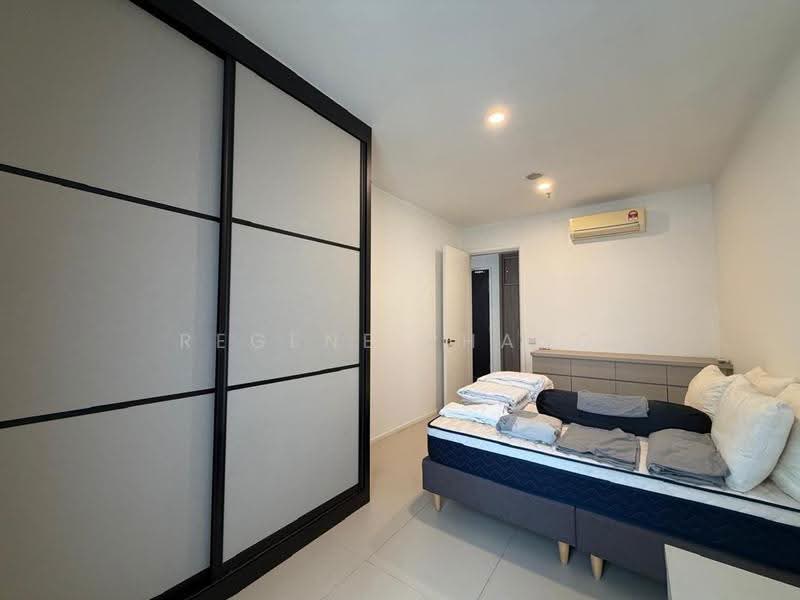 Kediaman Servis untuk Dijual di Arcoris SOHO - Regene Phang - Bedroom - PropertyGuru.com.my