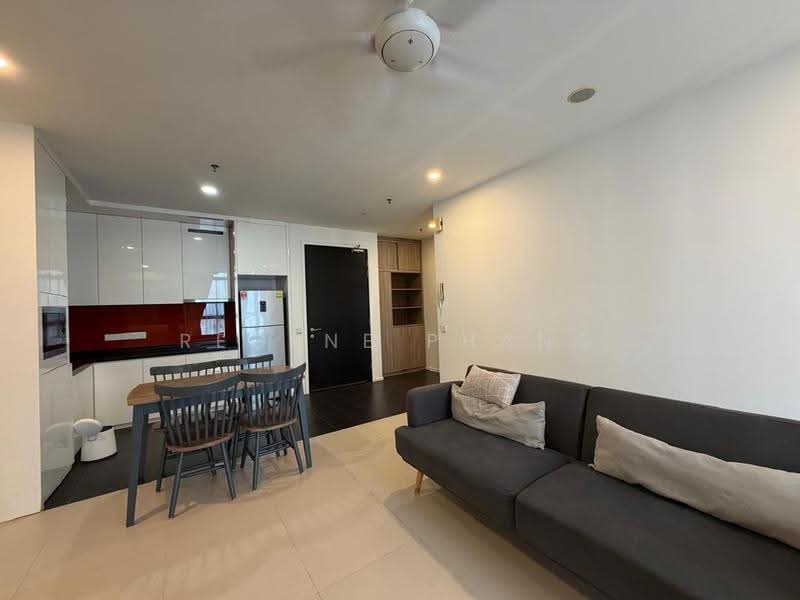 Kediaman Servis untuk Dijual di Arcoris SOHO - Regene Phang - Kitchen - PropertyGuru.com.my