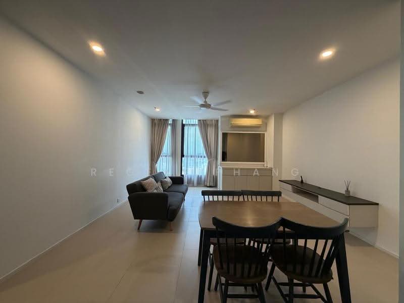 Kediaman Servis untuk Dijual di Arcoris SOHO - Regene Phang - Living Room - PropertyGuru.com.my