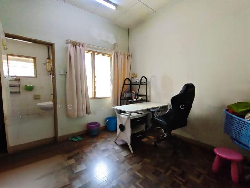 Rumah Teres 2-Tingkat untuk Dijual di Usj 13 (Subang Jaya) - Poh Lai Wong - Study - PropertyGuru.com.my