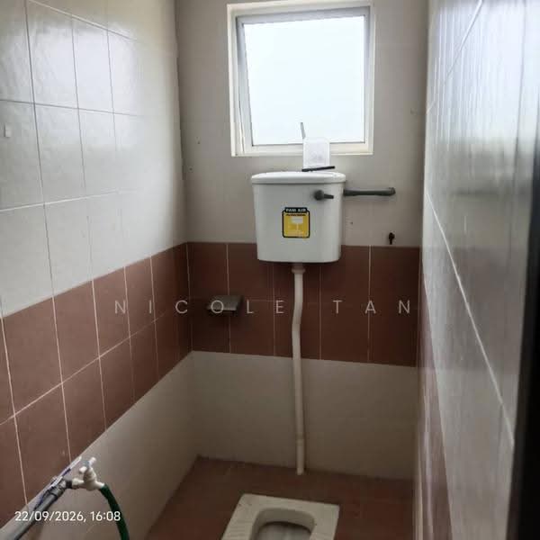 Shop for Rent in Senawang (Negeri Sembilan) - Nicole Tan - Bathroom - PropertyGuru.com.my