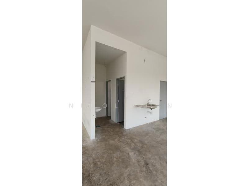 Shop for Rent in Senawang (Negeri Sembilan) - Nicole Tan - Bathroom - PropertyGuru.com.my