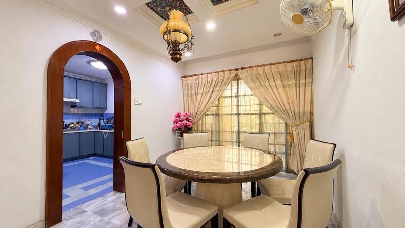 2.5-storey Terraced House for Sale in Bandar Sri Damansara (Selangor) - Vincent Tan - Dining Room - PropertyGuru.com.my