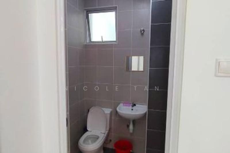 Pangsapuri untuk Disewa di Tunas Residensi @ Nada Bidara - Nicole Tan - Bathroom - PropertyGuru.com.my