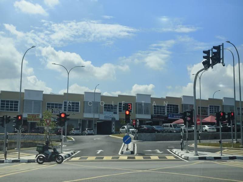 Kedai untuk Disewa di Kajang East (Semenyih) - Nicole Tan - Exterior - PropertyGuru.com.my
