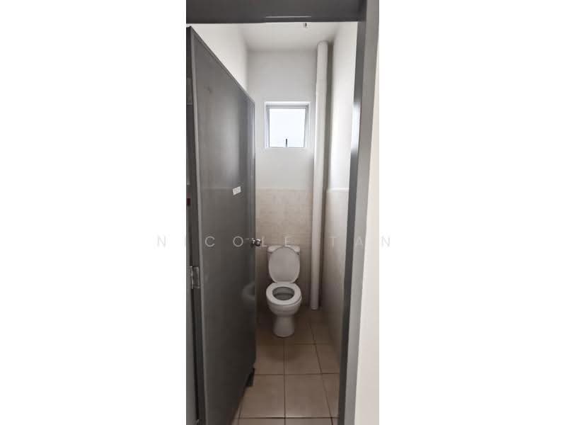 Shop for Rent in Labu (Negeri Sembilan) - Nicole Tan - Bathroom - PropertyGuru.com.my