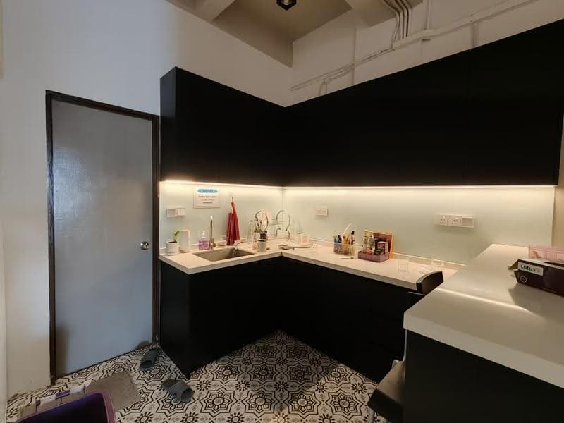 Office for Rent in Damansara Perdana (Selangor) - Suyin Foo - Kitchen - PropertyGuru.com.my