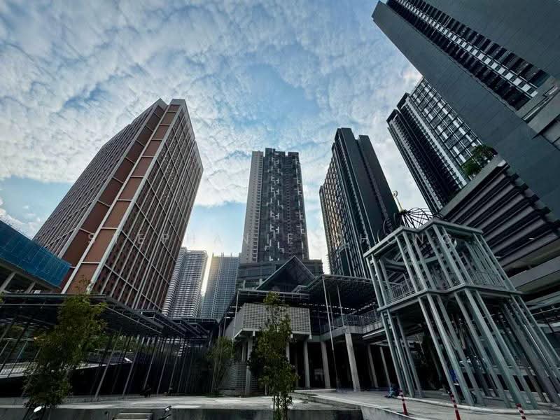 Service Residence for Sale at D'Vervain - Stephanie Chong - Exterior - PropertyGuru.com.my