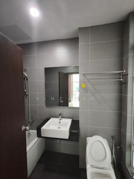Condominium for Rent at KSL D'Esplanade Residence - Vinz Ang - Bathroom - PropertyGuru.com.my