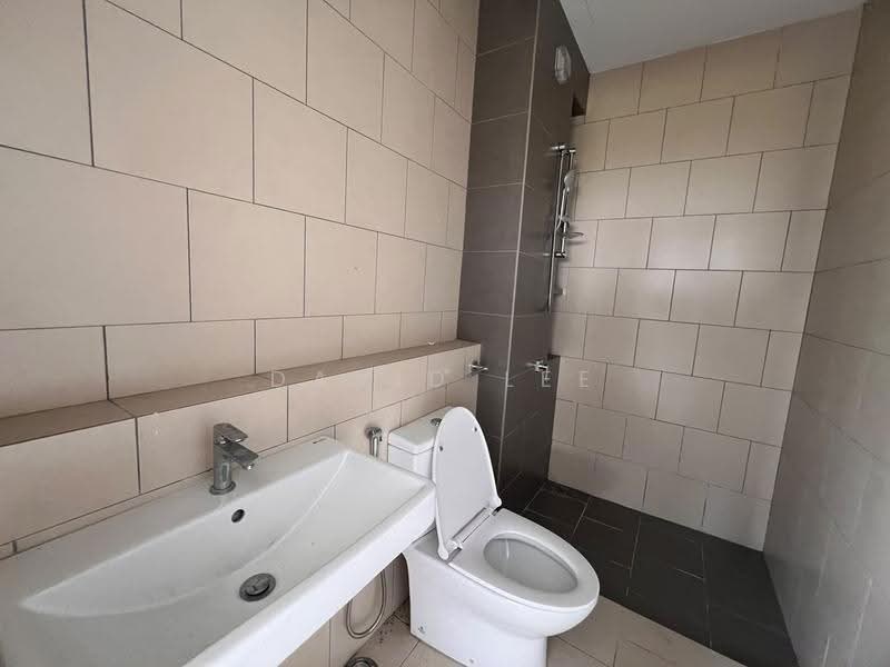 Rumah Berkembar untuk Dijual di Bandar Gamuda Gardens (Rawang) - David Lee - Bathroom - PropertyGuru.com.my