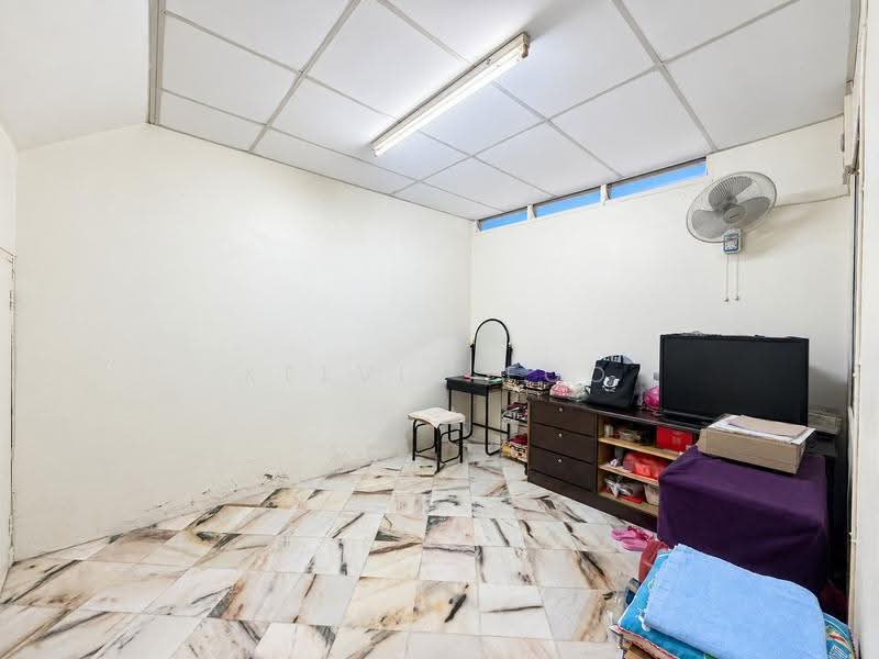 2-storey Terraced House for Sale in Taman Ros (Teluk Intan) - Kelvin Foo - Bedroom - PropertyGuru.com.my