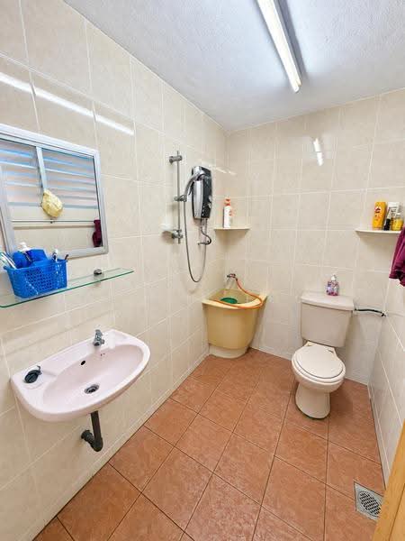 2-storey Terraced House for Sale in Taman Ros (Teluk Intan) - Kelvin Foo - Bathroom - PropertyGuru.com.my