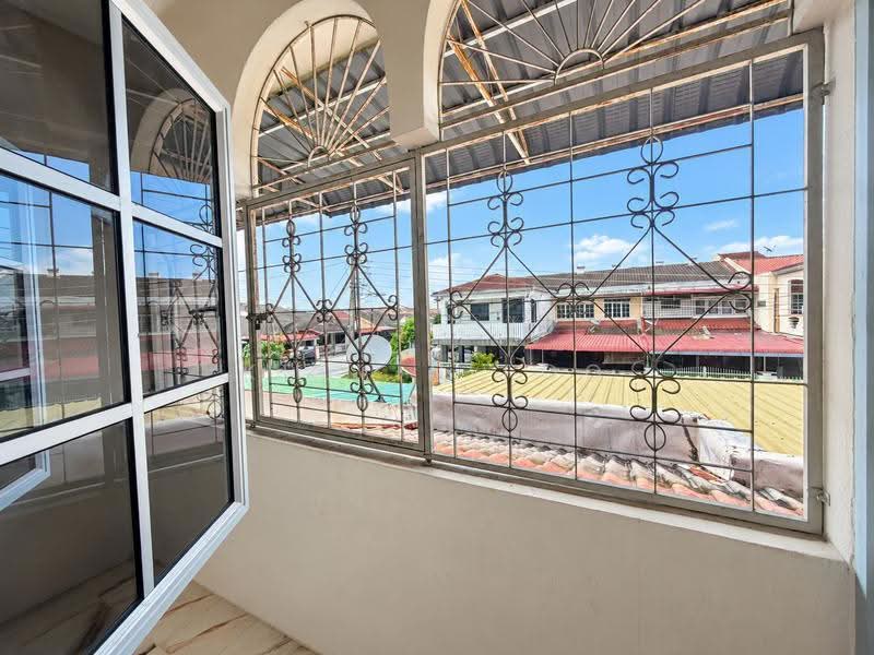 2-storey Terraced House for Sale in Taman Ros (Teluk Intan) - Kelvin Foo - Balcony - PropertyGuru.com.my