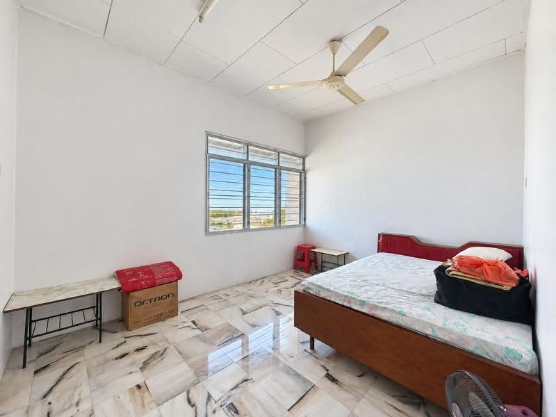 2-storey Terraced House for Sale in Taman Ros (Teluk Intan) - Kelvin Foo - Bedroom - PropertyGuru.com.my