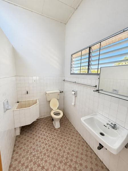 2-storey Terraced House for Sale in Taman Ros (Teluk Intan) - Kelvin Foo - Bathroom - PropertyGuru.com.my