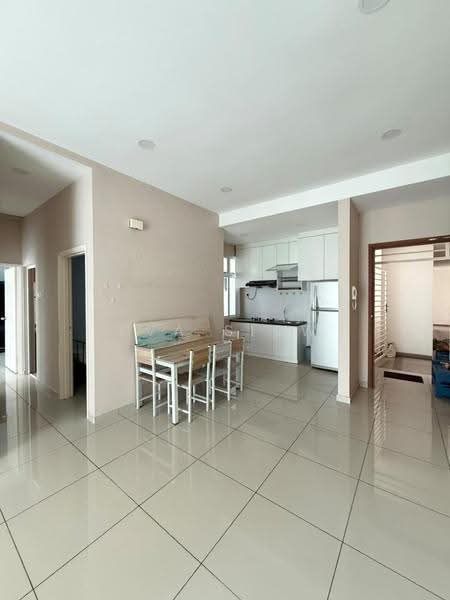 Service Residence for Sale at THE SENAI GARDEN (PANGSAPURI IMPIAN SENAI) - Eva Siow - Kitchen - PropertyGuru.com.my