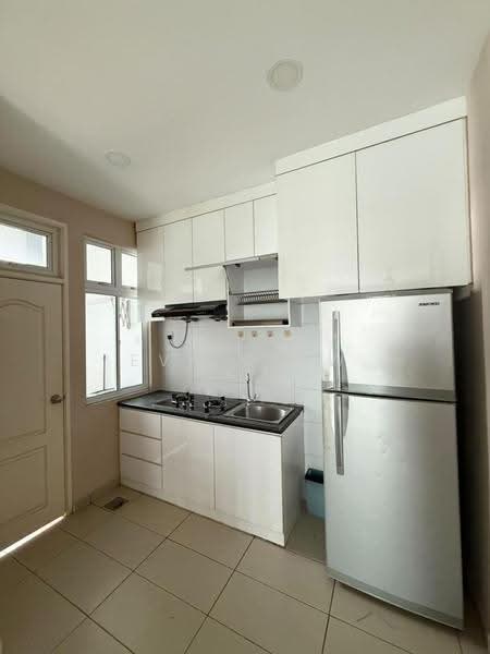 Service Residence for Sale at THE SENAI GARDEN (PANGSAPURI IMPIAN SENAI) - Eva Siow - Kitchen - PropertyGuru.com.my