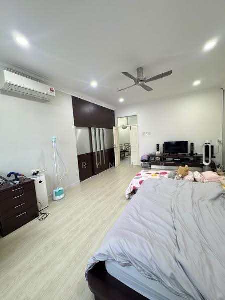 Rumah Teres 2-Tingkat untuk Dijual di Taman Kulai Utama (Kulai) - Caryn Ter - Bedroom - PropertyGuru.com.my