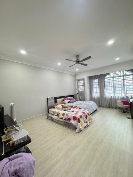 Rumah Teres 2-Tingkat untuk Dijual di Taman Kulai Utama (Kulai) - Caryn Ter - Bedroom - PropertyGuru.com.my