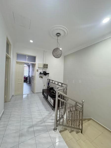 Rumah Teres 2-Tingkat untuk Dijual di Taman Kulai Utama (Kulai) - Caryn Ter - Corridor - PropertyGuru.com.my