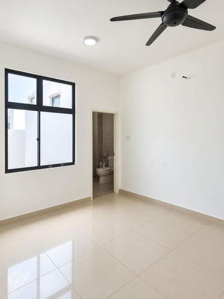 Cluster House for Sale in Bandar Cemerlang (Ulu Tiram) - Serene Teh - Interior - PropertyGuru.com.my