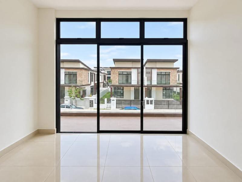 Cluster House for Sale in Bandar Cemerlang (Ulu Tiram) - Serene Teh - View - PropertyGuru.com.my