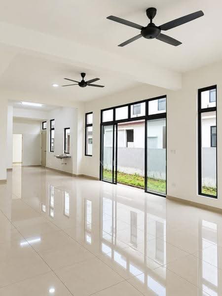 Cluster House for Sale in Bandar Cemerlang (Ulu Tiram) - Serene Teh - Living Room - PropertyGuru.com.my