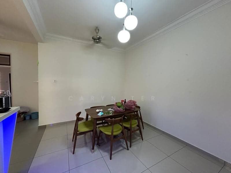 Rumah Teres 2-Tingkat untuk Disewa di Taman Mutiara Rini (Skudai) - Caryn Ter - Dining Room - PropertyGuru.com.my