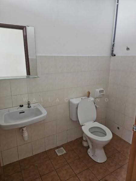 Pejabat untuk Disewa di Austin Perdana (Tebrau) - Wallace Ang - Bathroom - PropertyGuru.com.my
