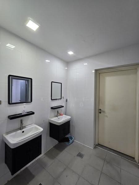 Kedai / Pejabat untuk Disewa di Bandar Sri Damansara (Selangor) - Kenneth Wang - Bathroom - PropertyGuru.com.my