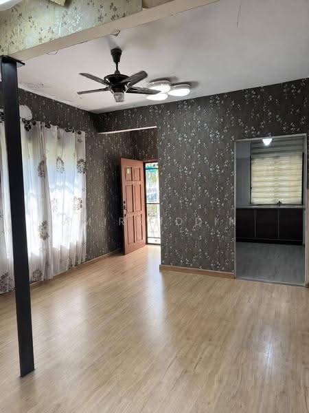 2-storey Terraced House for Sale in Putrajaya (Putrajaya) - Amirruddin . - Living Room - PropertyGuru.com.my