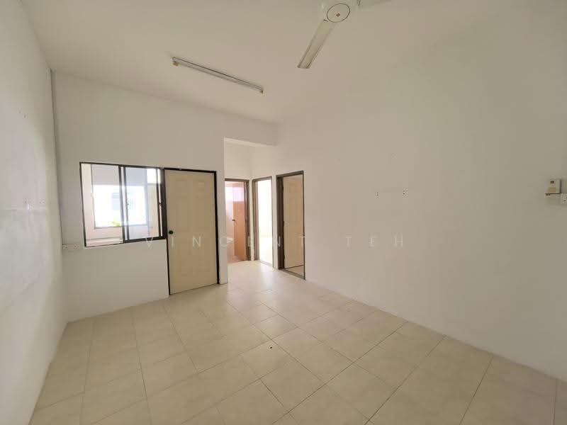 Shop / Office for Rent in Taman Pertam Jaya (Melaka City) - Vincent Teh - Interior - PropertyGuru.com.my