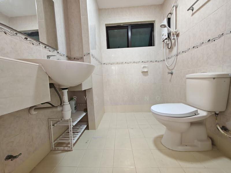 Condominium for Rent at Pelangi Utama - Bryan Peng - Bathroom - PropertyGuru.com.my