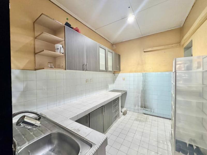 1.5-storey Terraced House for Sale in Usj 2 (Subang Jaya) - Nur Alia Omar - Kitchen - PropertyGuru.com.my