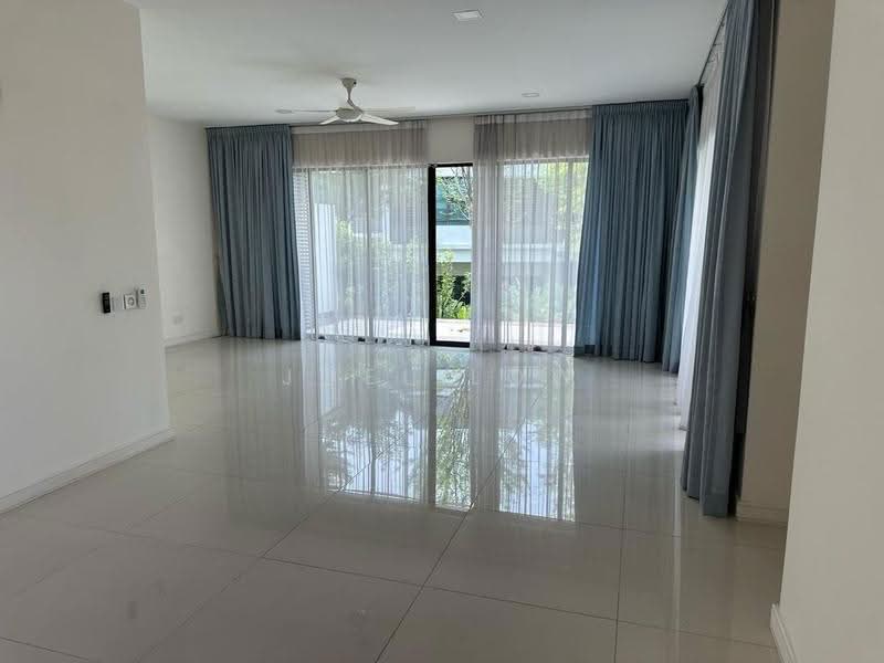 Semi-Detached House for Sale in Cyberjaya (Selangor) - Joel Low - Living Room - PropertyGuru.com.my