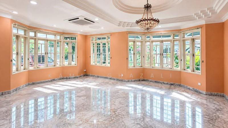 Rumah Banglo untuk Dijual di Taman Tun Dr Ismail (Kuala Lumpur) - Kamil Ghazali - Living Room - PropertyGuru.com.my