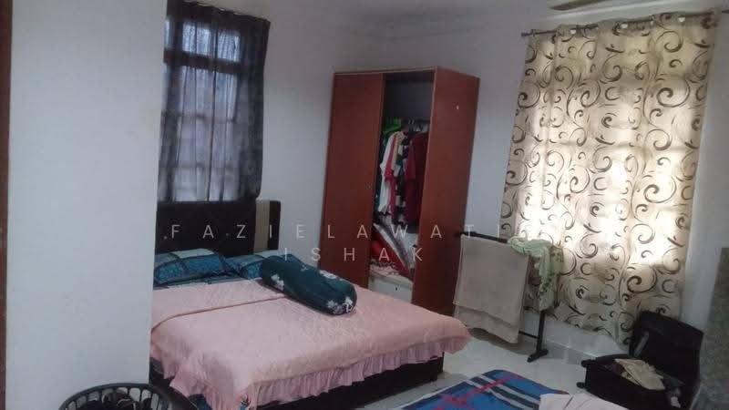 Bungalow House for Sale in Kuantan (Pahang) - Fazielawatie Ishak - Bedroom - PropertyGuru.com.my