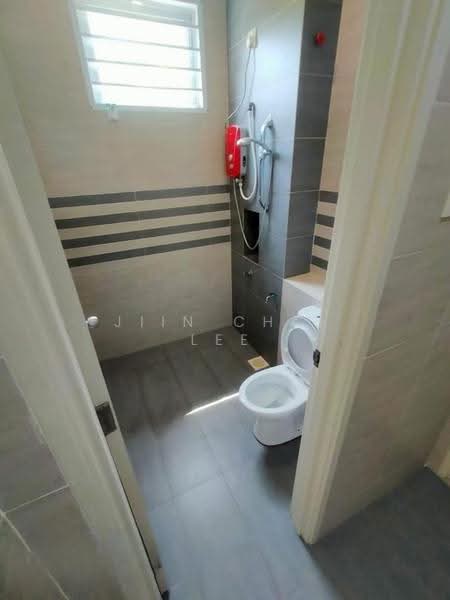 Semi-Detached House for Sale in Nusa Duta (Iskandar Puteri (Nusajaya)) - Jiin Chai Lee - Bathroom - PropertyGuru.com.my