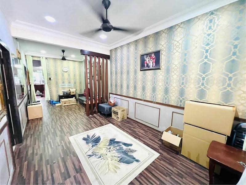 Rumah Teres 1-Tingkat untuk Dijual di Taman Jasa Utama (Selayang) - Mohd Mortadza Ahmad - Living Room - PropertyGuru.com.my