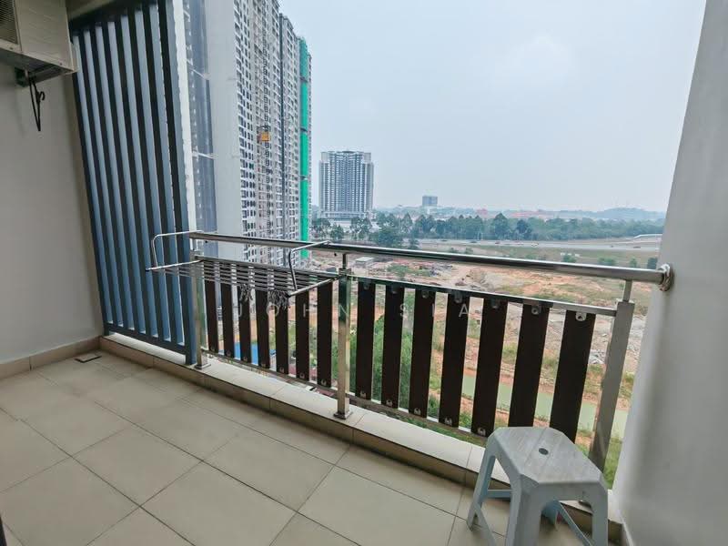 Kediaman Servis untuk Dijual di D'Secret Garden (Pangsapuri Kempas Indah) - John Sia - Balcony - PropertyGuru.com.my