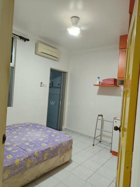 2-storey Terraced House for Sale in Mutiara Rini (Skudai) - Edwin Tay - room 1 - PropertyGuru.com.my