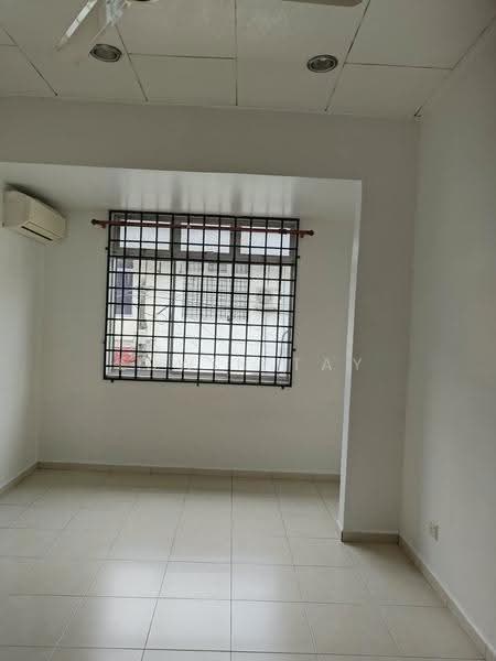 2-storey Terraced House for Sale in Mutiara Rini (Skudai) - Edwin Tay - room2 - PropertyGuru.com.my